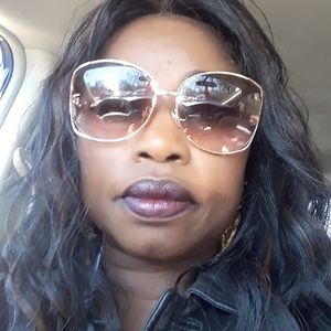 Meet your Posher, Rose